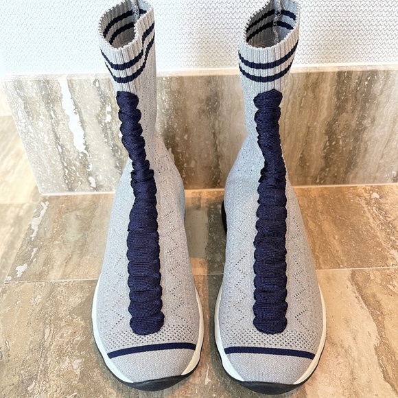 FENDI BOOTIES - Picture 1 of 9